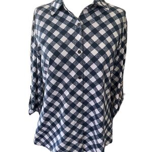 J. McLaughlin Women’s Navy Blue and White 3/4 Sleeve Button Down Top. Medium